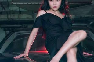 GIRLT果团网 - 这是林弯弯的透明写真，竟然让我沉迷于光与影的游戏，哎呀。