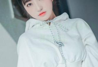 透过HaNari(하나리)的调皮女仆高清写真，看见不一样的挑逗