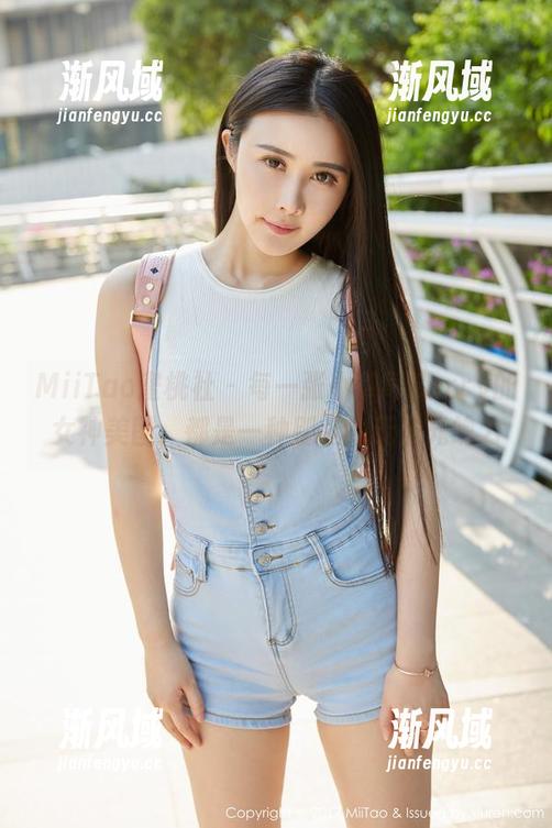 MiiTao蜜桃社 - 每一张小草莓Berry的女神美图，都是一种别样的无圣光魄力