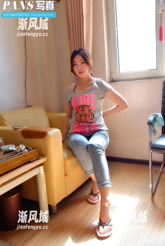 PANS写真 - 兔兔的试镜实录：原图与写真，瞧瞧哪些意外的精彩元素。