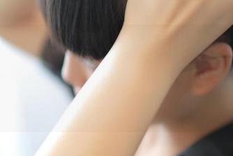 ROSI - 私房写真，杨晨晨比基尼：好像一边在摆姿势，一边在和免费的海风搞“暧昧”。