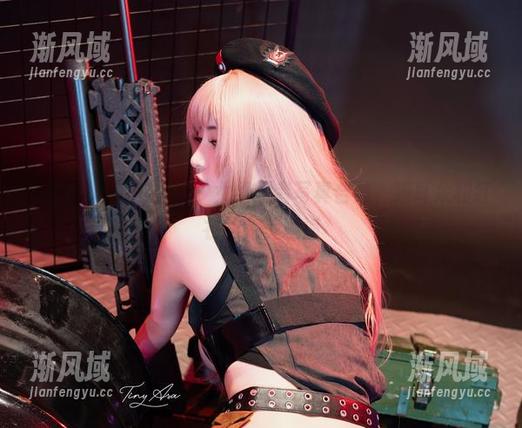 Tiny Asa的神社少女红忍者写真合集,猫耳朵和红衣的完美邂逅