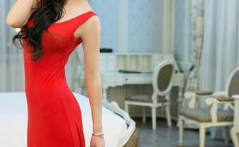 TuiGirl推女郎 - 拎着水手服，林清儿的福利写真，轻松穿搭的同时也带点小张扬。