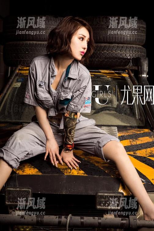 UGirls尤果网 - 艾小青的双人写真全套，轻松点燃拍照灵感！