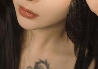 看了Vams子的黑贞图包，你会想跑去追潮流吗？