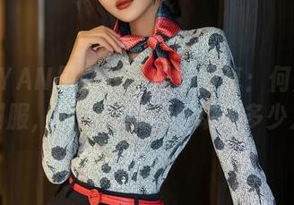 XINGYAN星颜社 - 最新分享：何晨曦的制服，在不经意间打动了多少人