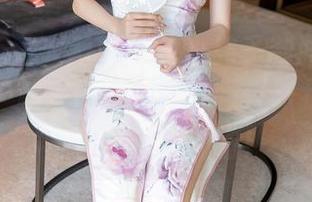 Xiuren秀人网 - 下载小纯子制服作品集，大家一起来闪回青春，顺便跟我的和谐青春梦道个别吧！