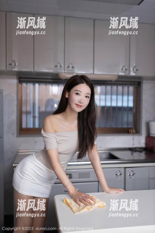 Xiuren秀人网 - 高清写真揭晓：糯美子Mini清纯气质，让我想起那个夏天的午后。