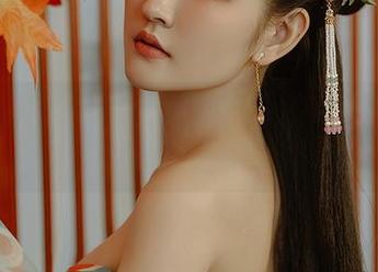 尤蜜荟来啦！美图免费索取，老街月圆圆得像个大饼！