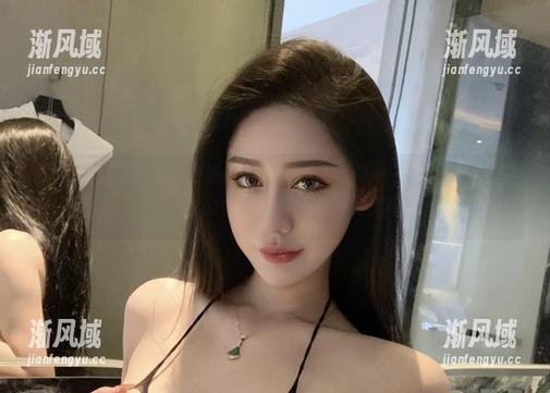 微密圈 - 不爱笑的赛琳的御姐天花板合集——每天换一张壁纸，让办公室的工作焦虑去见鬼吧！