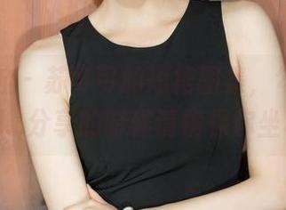 克拉女神 - 苏可可的短裙图集，勾勒无边的遐想…分享的时候请确保你坐稳哈！