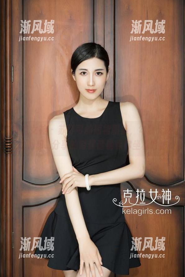 克拉女神-苏可可 克拉女神 - 苏可可的短裙图集,勾勒无边的遐想...分享的时候请确保你坐稳哈!