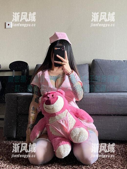 卡通百科老王 微密圈 - 看到这张卡通百科老王的原图浴缸:图片里的每个水珠都像在低语。