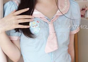 翻翻发条少女yoki的户外原图，资源比想象中精彩总有点不同。