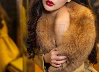头条女神 - 李丽莎的原图：球场之外的健身辣妹，最新的一面难以抗拒