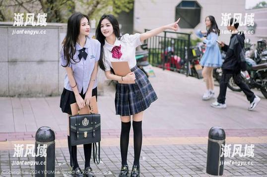 尤蜜荟 - 更新מיד！尤妮丝Egg美脚合集，让我差点想跟她换个鞋（好吗？）