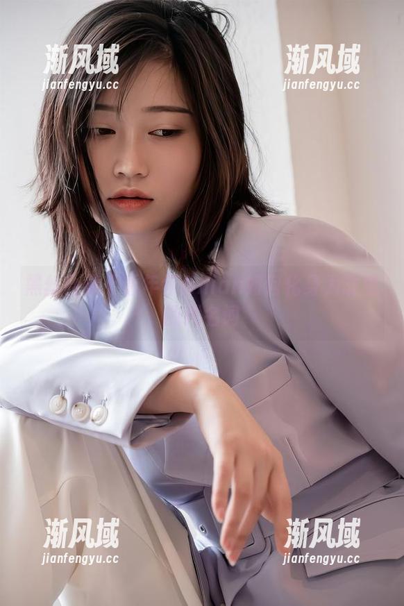 黑丝合集丨看年年Nnian如何化身为诱惑的代名词