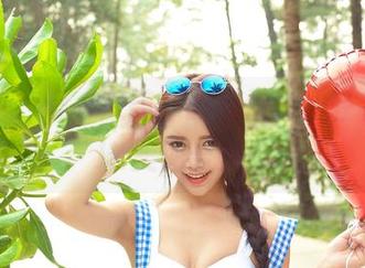 推女神 - 爱“放肆”的赵伊彤，轻松搞定JK美图合集！