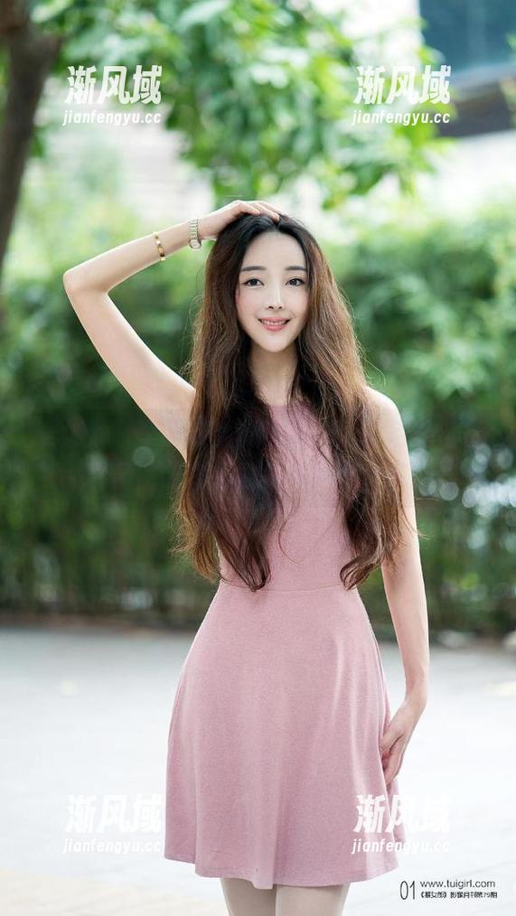 推女郎 - 李丽莎全套睡衣，下载后请自备耳塞！或许会被赞美声淹没哦！
