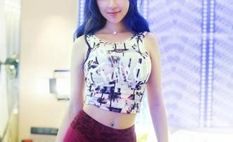 推女郎 - 赵梦洁的写真快照：一场关于裤里丝的别样解读，图库改写了规则？
