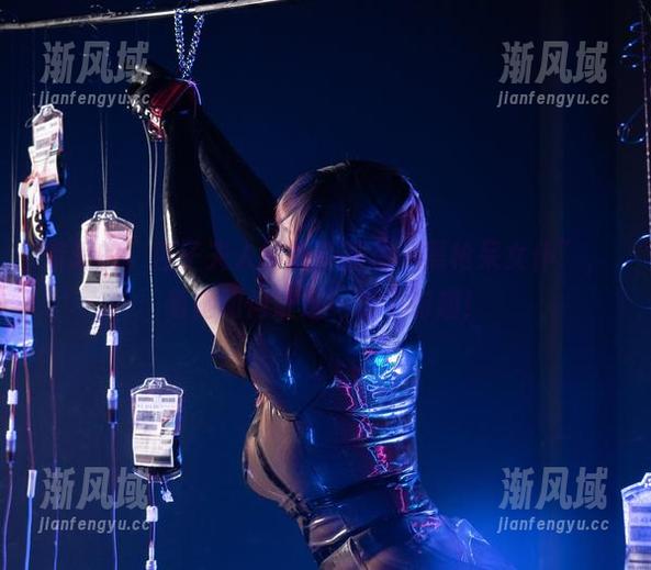 亲爱的，杏子夫人的最新图集“黑枪呆女仆”，看她如何让这一切更有趣！