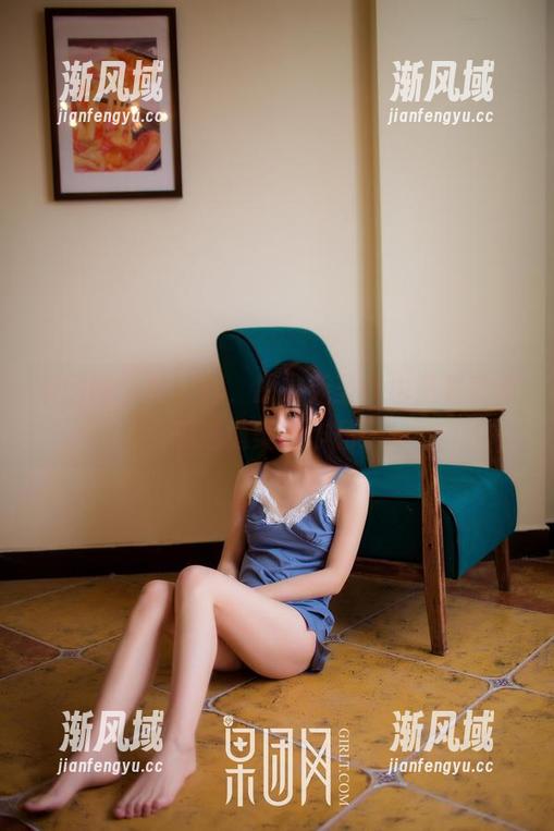 果团网 - 松了松，原来无圣光也藏着莫雅琪这道美脚作品！