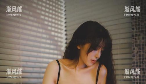 樱晚gigi最新图册在手，ChristmasDay哪里掉的那么迷人