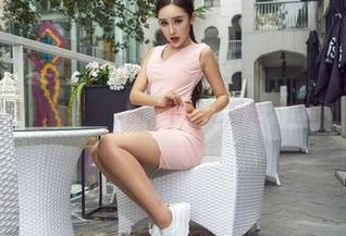 爱丝 - 学姐何冉的全套作品，下载之后是不是我的新宝藏了？