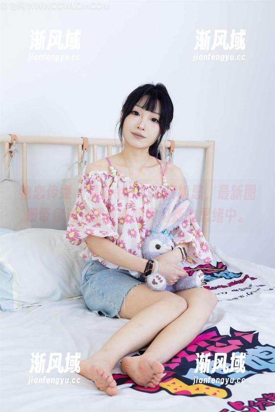 物恋传媒-elise 物恋传媒 - 清新的elise夜如思,最新图册带你进入那些昏暗又闪烁的思绪中。