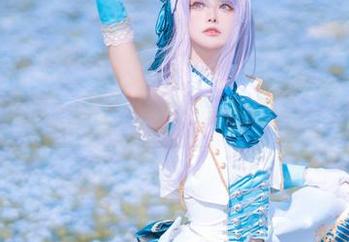 每张照片都在挑战我对美的定义：百合欧皇子的“艾莲·乔”