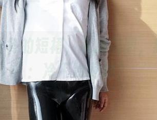 神乐坂真冬的短裙，私房美图，我就想问：冷不冷啊她？