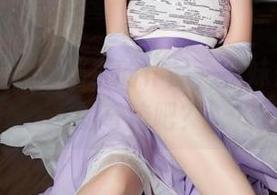 秀人网 - 大美媚京的作品，学妹是个定制的奇迹吧？