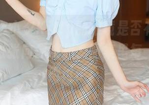 秀人网 - 小夕Kitty的眼镜是否有魔力？美图一张张向你挑战，图集里每一页都值得讨论。