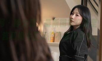 秀人网 - 睁大眼，最新图集在这里，萌白酱和奶牛正玩得不亦乐乎呢。