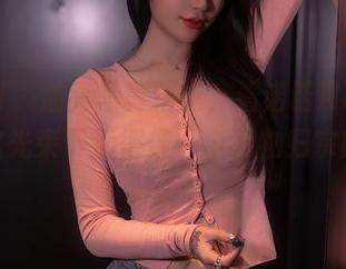 秀人网 - 油亮写真精选，看诺诺Nono如何在这光束下活得像一个万物归宗的女神。