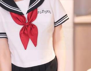 秀人网 - 泳装一览：陈伊人的美图作品里藏多少小心思？