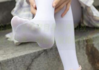 紧急企划 - 奶糖穿自身经典豹纹，原图解密和全集分享，你能想象她戴个猫耳吗？