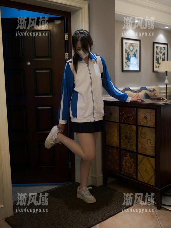 紧急企划 - 原图上线！小恩的护士照把我ฝาก了，难得一见的温柔能量，真心希望有“修复”效果！
