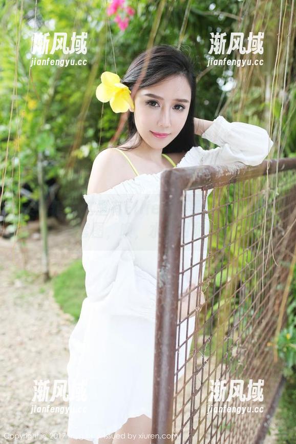 美媛馆 - 这里有Ellie艾栗栗的浴缸高清套图，噢，水花四溅！