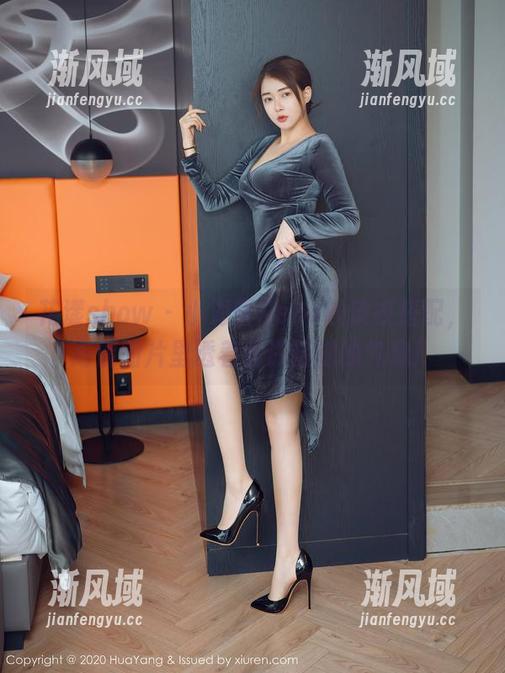 花漾show - 小海臀Rena的皮衣搭配，高清图片里透着些许叛逆的气息！