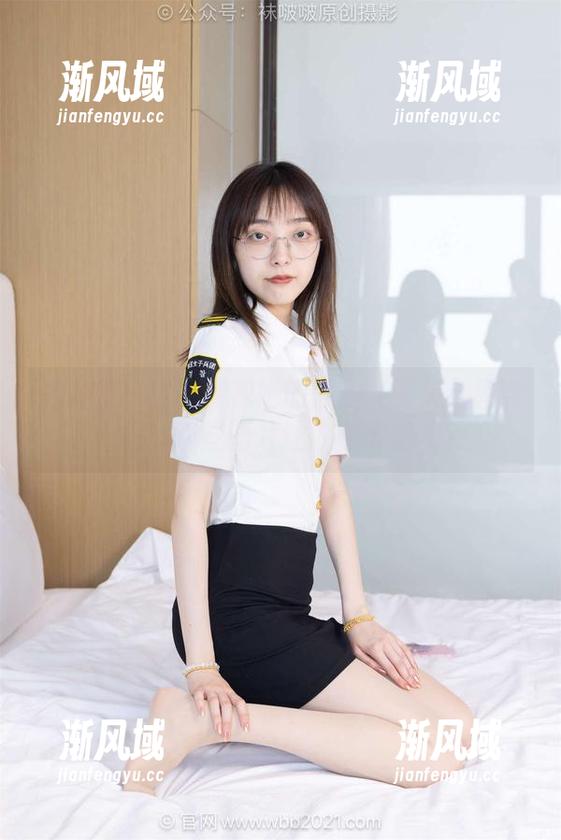 袜啵啵-甜甜圈 袜啵啵 - 甜甜圈和她的黑丝(脚尖加固款)——哪些图片让我停下脚步?