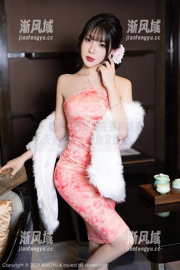 语画界 - 看小热巴如何在福利图集中玩转天使设定，刺激又惊艳。