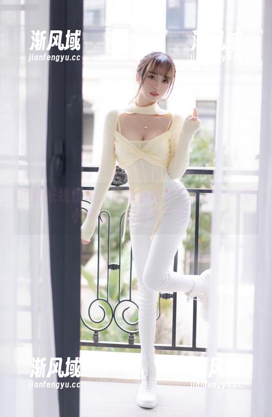 过期米线线喵：粉裙小仙女写真集？一旁小声说，太过分了吧！