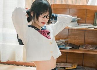 逐月Su的写真集让你下载不止——准备好被Ai圣诞迷住了吗？
