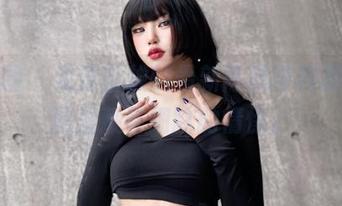 微密圈 - 无法自拔的最新陈佩奇和服，原图里藏着细腻的情愫。